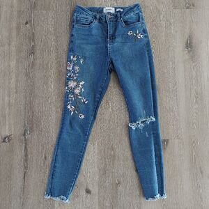 NEW LOOK Distressed Floral Embroidery JENNA skinny ankle grazer jeans size 4